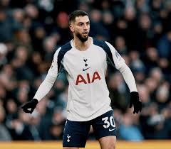 广厦击败新疆，新帅格兰场边连连叹气，球迷波波维奇来了也白搭